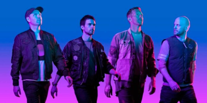 Integrantes de Coldplay hacen parada técnica en puesto de empanadas