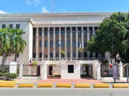 Gobierno hizo el llamado al reinicio de docencia este lunes 18