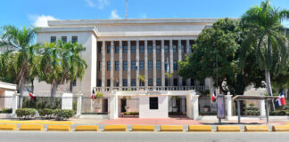 Gobierno hizo el llamado al reinicio de docencia este lunes 18