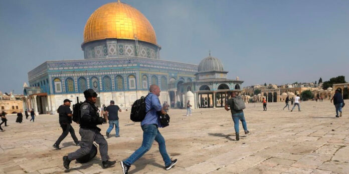 Violencia en Jerusalén: Al menos 152 heridos deja enfrentamiento este viernes