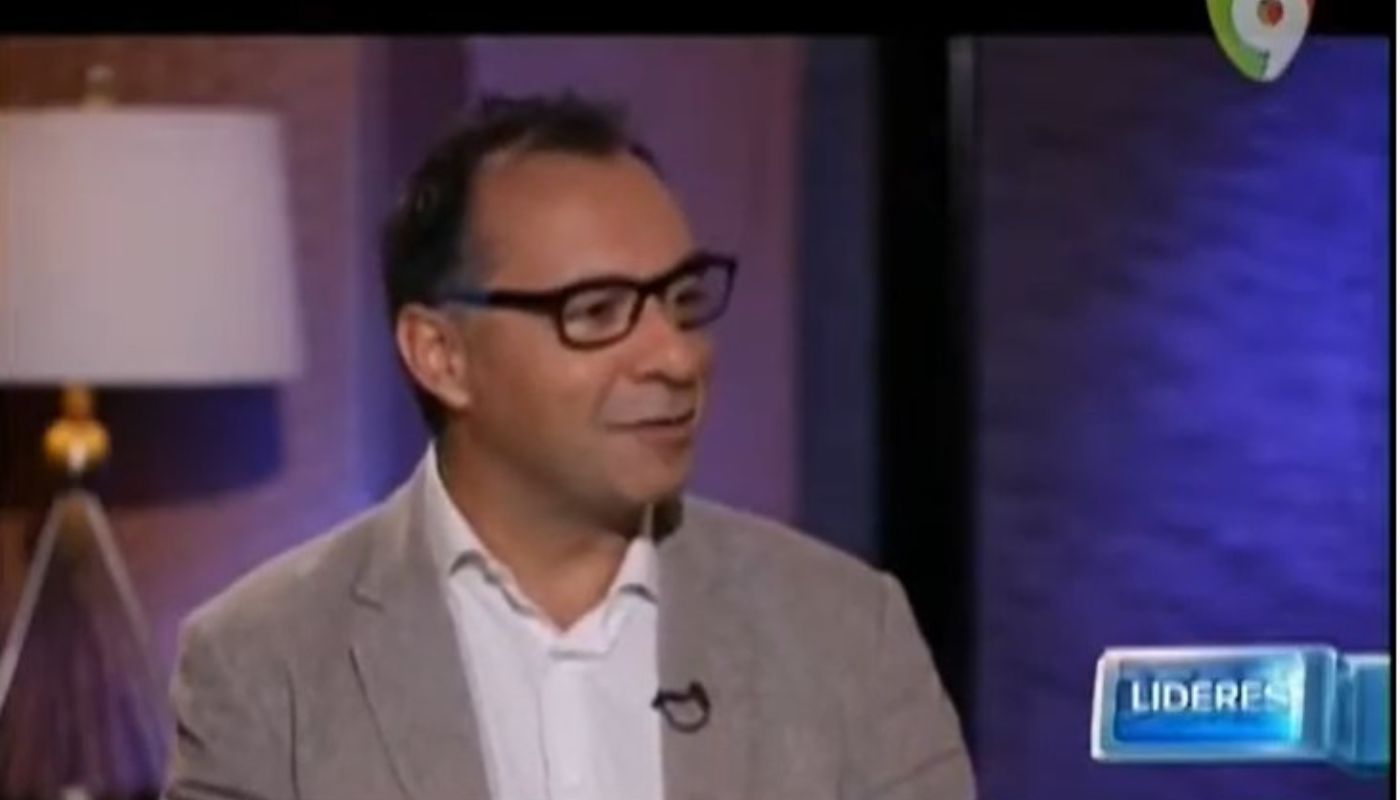 Entrevista al Dr. Julio César Herrero – Líderes - Color Visión
