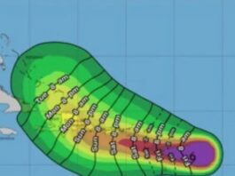 Fiona se acerca a las Antillas Menores con vientos y lluvias fuertes