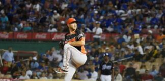 Toros anuncian regreso de Peterson y firma de Navarreto