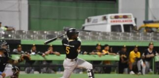 Águilas ganan a Estrellas 6-1 y se acercan al primer lugar