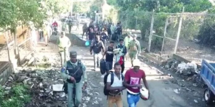 Migración informa que detuvo 188 nacionales haitianos ilegales tras intervención en Bonao