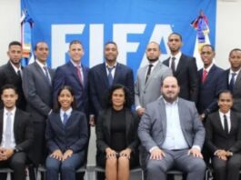 Trece árbitros dominicanos son acreditados por la FIFA