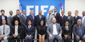 Trece árbitros dominicanos son acreditados por la FIFA