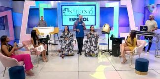 Se debate un tema muy controversial “Los Chismes de Salón” Un panel muy especial hablan sobre lo que se vive en los salones de belleza, cotilleo, chismes, que te harán divertir un sábado en tu casa.