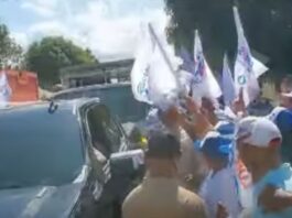 Abinader recorre en caravana comunidades de Sánchez Ramírez