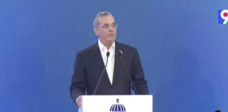 Abinader usará “consulta” para reforma a través de WhatsApp