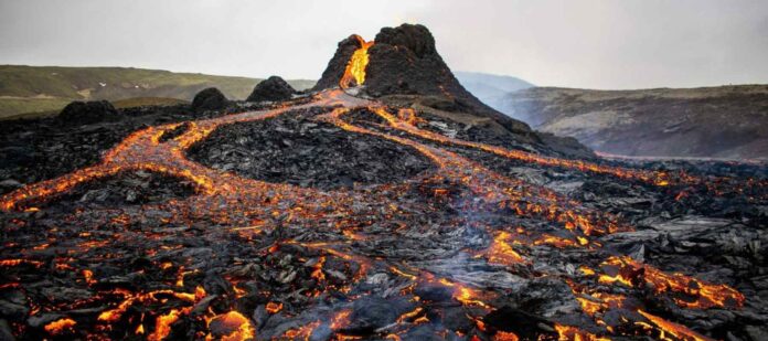 Actividad-del-volcán-en-Islandia-muestra-signos-de-estabilidad-y-posible-disminución