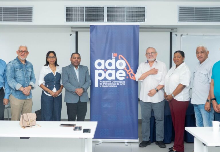 Adopae elige nueva directiva y Fausto Polanco asume presidencia