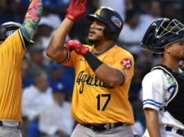 Águilas pegan 12 hits en triunfo 7-4 sobre Licey