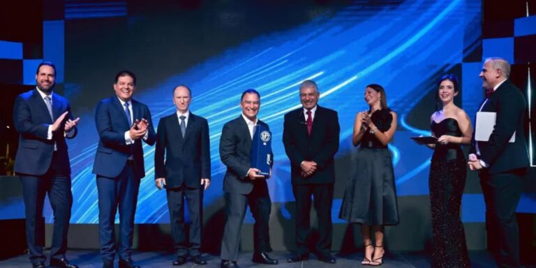 Alfredo Najri es elegido el piloto del año de República Dominicana