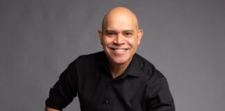 Amaury Sánchez anuncia el estreno del musical Rock of Ages