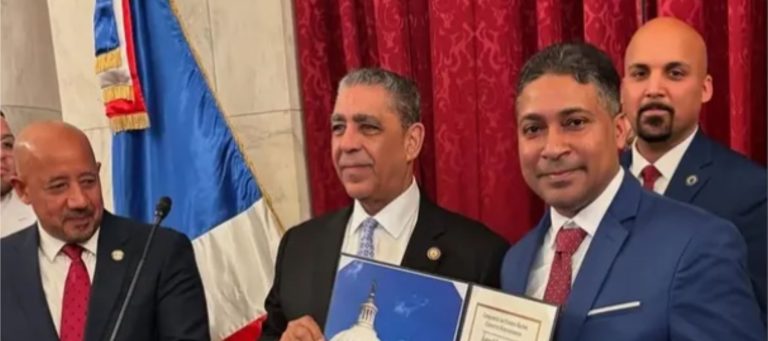 Ángel Laureano, director de Color Visión, es reconocido por el Congreso de los Estados Unidos de Norteamérica