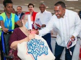 Cálida-bienvenida-a-la-diáspora-en-el-Aeropuerto-AILA