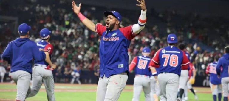 Con regocijo, dominicanos tras victoria de los Leones del Escogido en Serie del Caribe