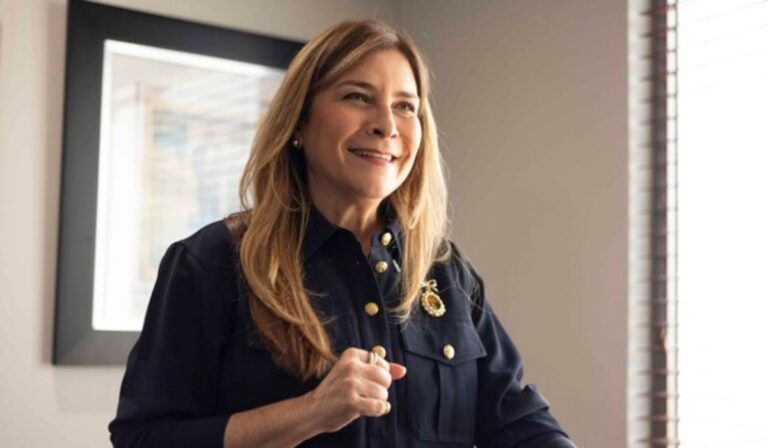 Carolina Mejía encabeza el ranking de los alcaldes mejor valorados de Latinoamérica