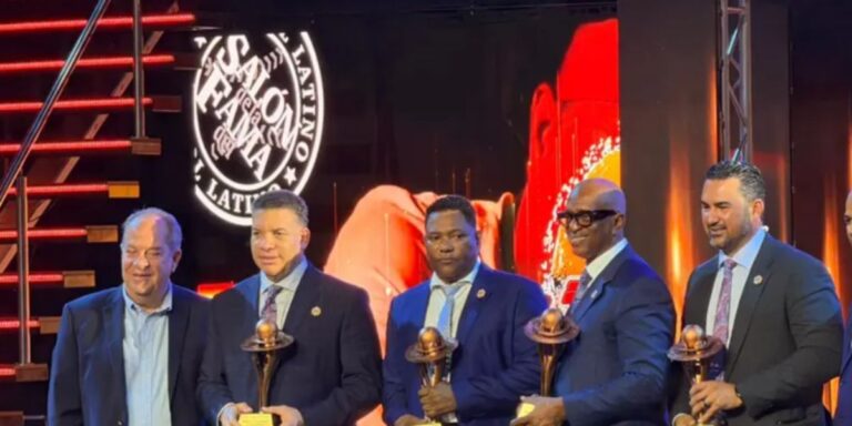 Cinco leyendas ingresan al Salón de la Fama del Béisbol Latino