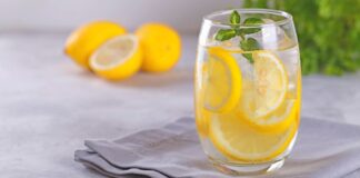 conoce los beneficios de beber agua con limón en ayunas