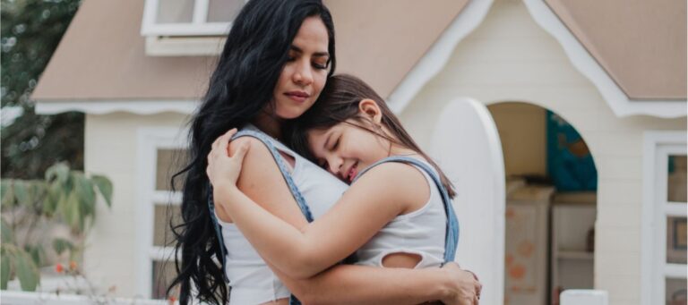 Descubre los increíbles beneficios del abrazo para la salud y el bienestar