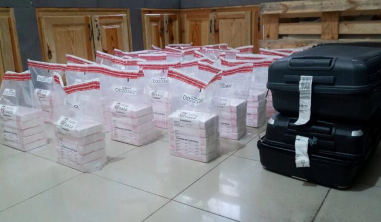 DNCD incauta 150 paquetes de cocaína en el Aeropuerto de Punta Cana