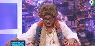 Doña Consuelo llega con sus divertidas ocurrencias