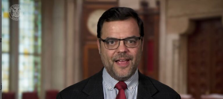 El senador estatal de Nueva York, Luis Sepúlveda, rechazó la manera en que se están ejecutándolas redadas