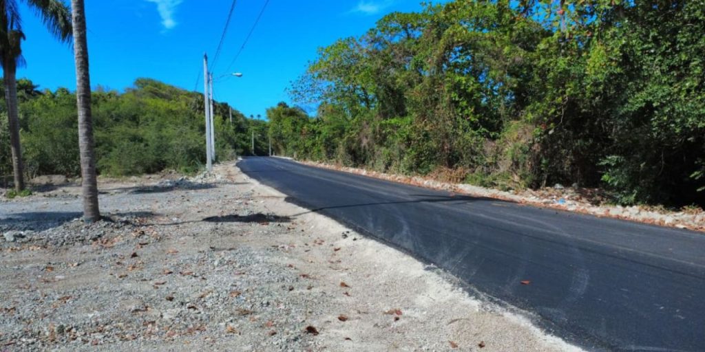 entre las obras entregadas destacan el acceso mejorado a la playa teco