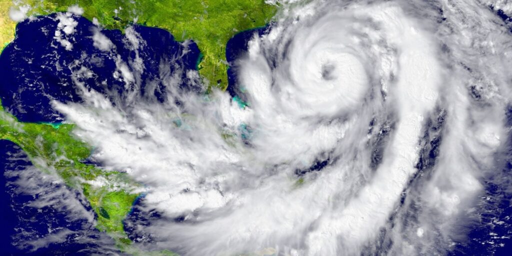 estas tormentas se originan en el océano atlántico y el mar caribe