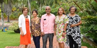 exposición orquídeas en el bosque al jardín botánico