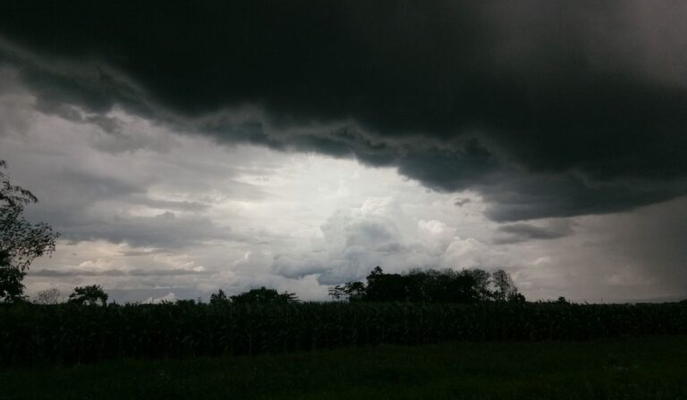 Hoy las condiciones meteorológicas permanecerán bajo la incidencia de la vaguada