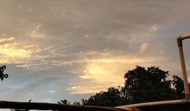 Hoy se esperan nubes dispersas con escasas lluvias