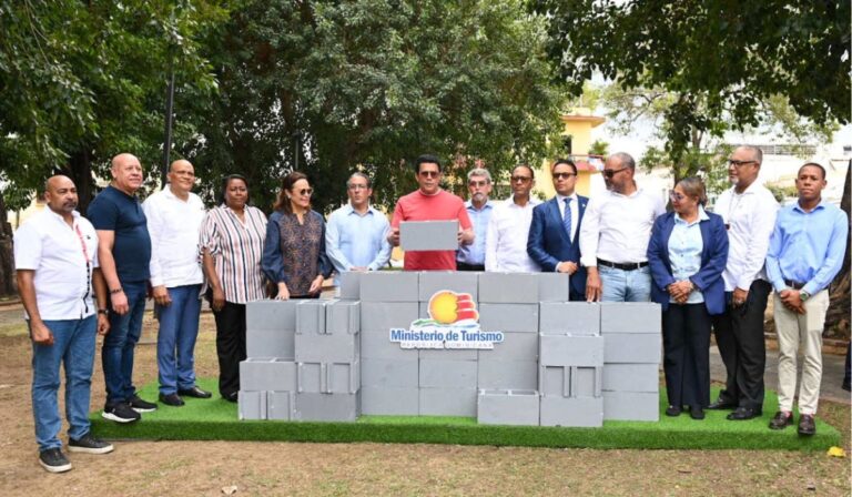 Inician trabajos de revitalización del parque San Miguel