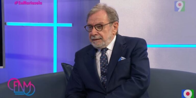 Juan Luis Cebrián: “Hay que distinguir la posverdad de las fake news” | Esta Noche Mariasela