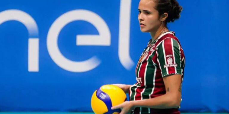 Jugó un partido de vóley con un embarazo de seis meses y su historia recorre el mundo: “Me ayuda a no preocuparme”