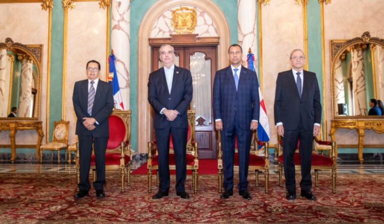 Justicia al legado de Orlando Martínez: Condecorado con la Orden del Mérito Duarte, Sánchez y Mella