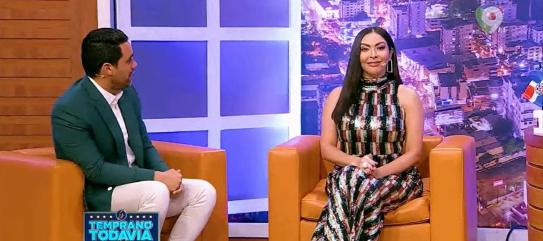 La talentosa actriz La Beba Rojas habla un poco de cómo sus amigos se ...