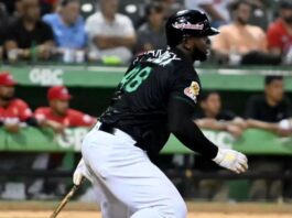 Las Estrellas Orientales propinan paliza a Cardenales de Lara