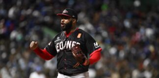 Leones blanquean al Licey y dominan 2-1 la Serie Final