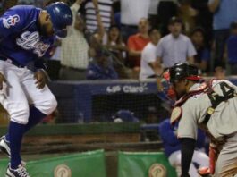 Leones-del-Escogido-triunfan-sobre-los-Tigres-del-Licey-en-el-Round-Robin-36-de-la-Liga-Dominicana-de-Béisbol