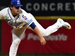 Licey blanquea a Toros guiado por Tellache