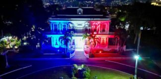 los colores de la bandera dominicana iluminan jamaica en la antesala de una histórica gala de independencia