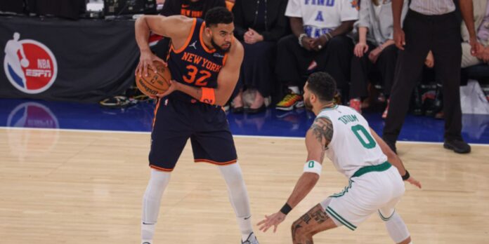 los knicks toman una ventaja de 3 1 sobre los celtics  mientras tatum se lesiona