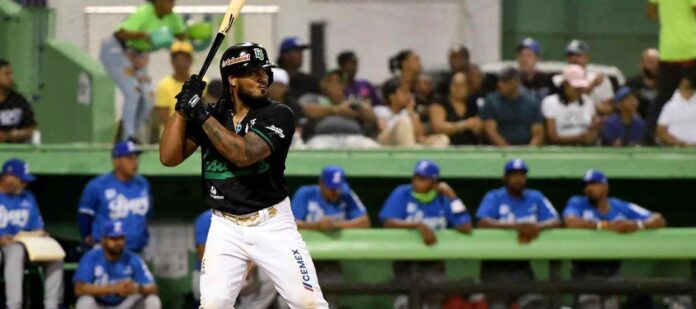 Mal-día-para-el-Licey,-pierden-doble-cartelera-de-las-Estrellas-Orientales-y-es-su-cuarta-derrota-consecutiva