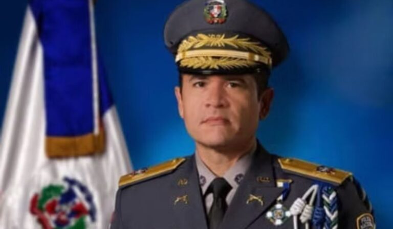 Mayor General Andrés Modesto Cruz Cruz asume el mando de la Policía Nacional