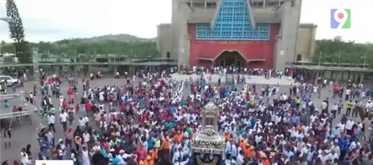 Miles de feligreses celebran el Día de la Virgen de la Altagracia | Hoy Mismo