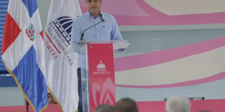 Ministro Kelvin Cruz clasura con éxito los rescatados Juegos de la Mujer 2026