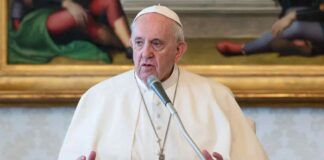 Papa-Francisco-pide-que-no-se-le-acelere-la-muerte-a-los-ancianos